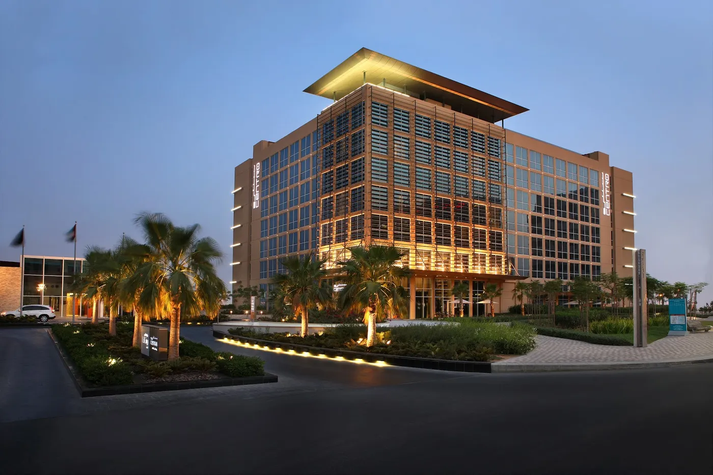 Centro Yas Island, Abu Dhabi