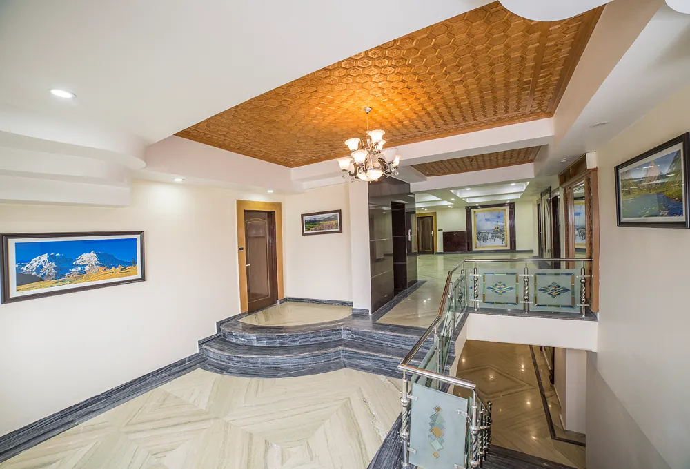 Opera Inn, Srinagar