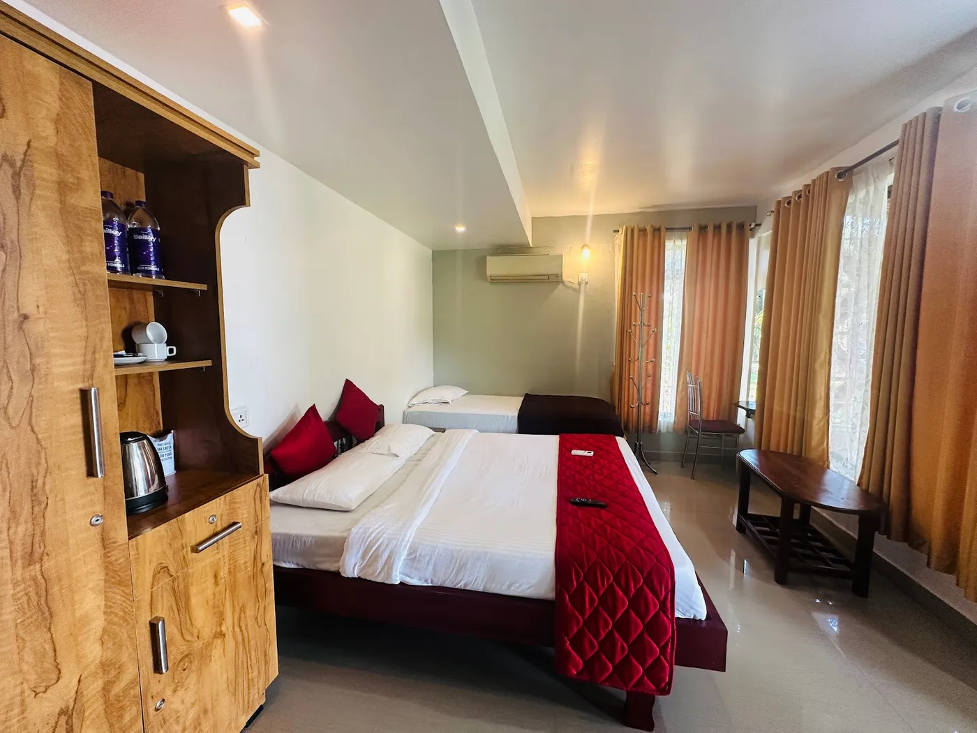 Lake n River Resort Munroe Island, Munroe island
