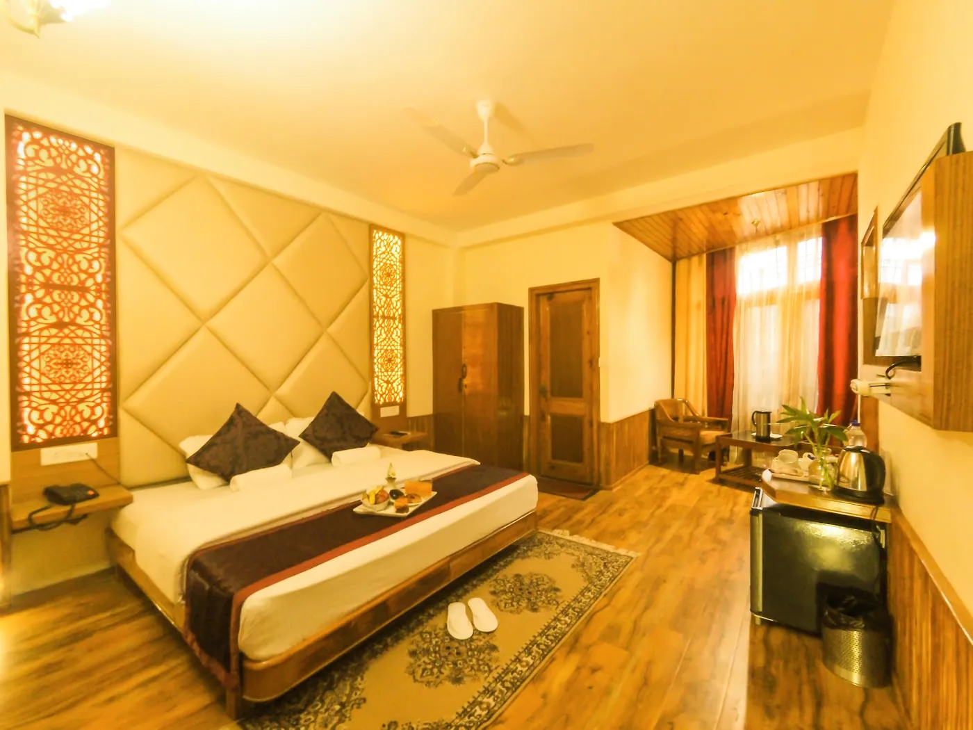 Mountain Top Hotel In Manali, Manali