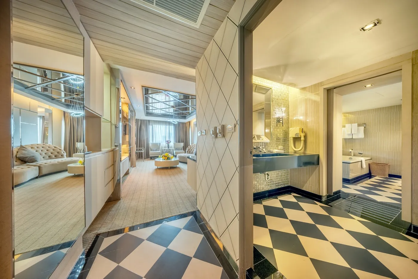 Royal Benja Hotel, Bangkok