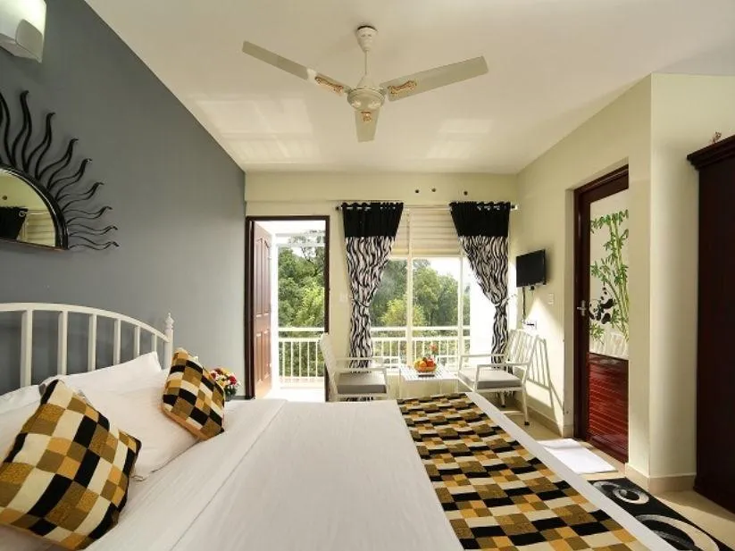 The Whispering Meadows Resort, Munnar