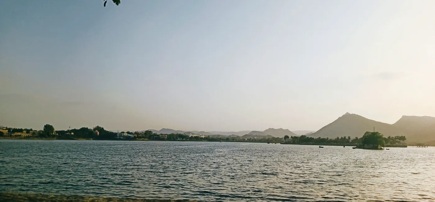 Udaipur: Serene Fateh Sagar Boat Escape, Udaipur
