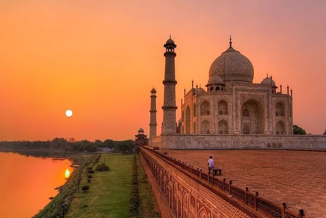 Agra: Sunset Serenade at Taj Mahal