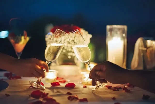 Hyderabad: Romantic Rooftop Candlelight Dinner