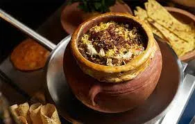 Hyderabad Old City: Heritage & Culinary Stroll