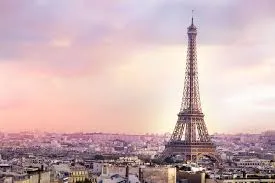 Paris: Eiffel Tower Soaring Experience, Paris