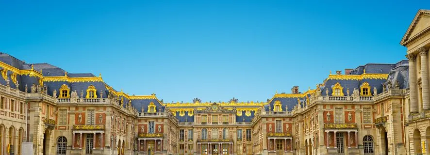 Versailles: Royal Palace & Gardens Guided Journey, Paris