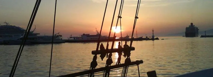 Mykonos: Romantic Sunset Cruise & Drinks, Mykonos