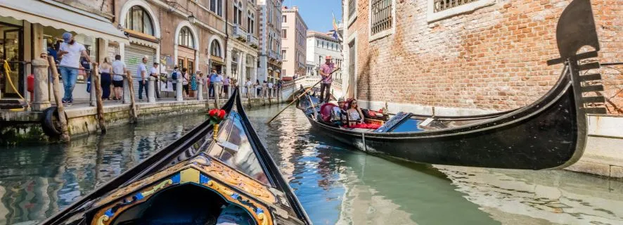Venice: Grand Canal Gondola Ride & Romantic Palace of Casanova's Era, Venice