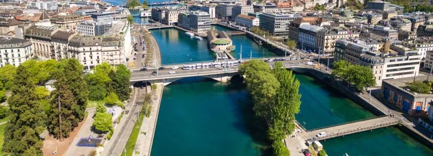 Geneva: Les Diablerets and Montreux Open-Top Bus Tour, Geneva