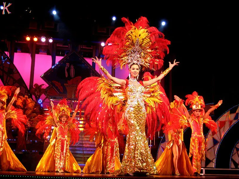 Pattaya: Glamorous Alcazar Night Show, Pattaya