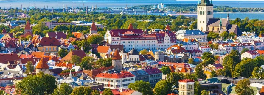 Helsinki: Tallinn Guided Day Tour with Ferry Crossing, Helsinki