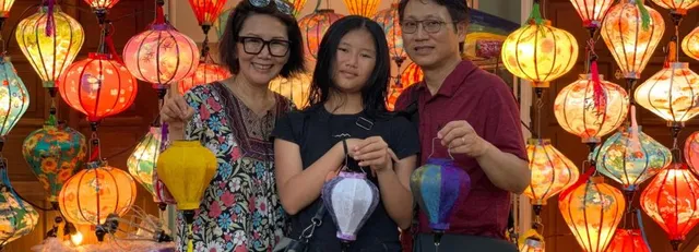 Foldable lantern making class