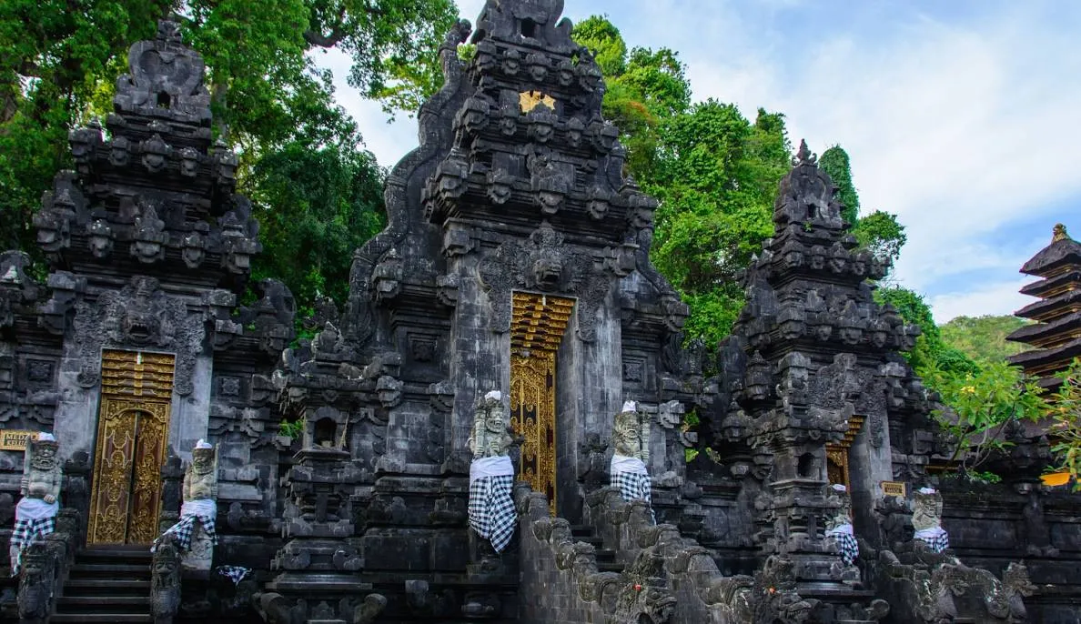 East Bali Temples & Bats Full Day Excursion, Ubud