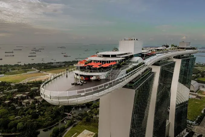 Singapore Marina Bay SkyPark: Romantic Heights Experience, Singapore