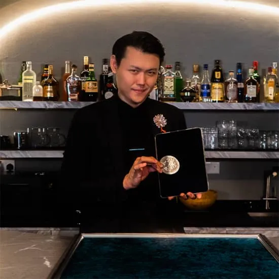 The Magic Experience: A Night at The Magic Bar, Singapore