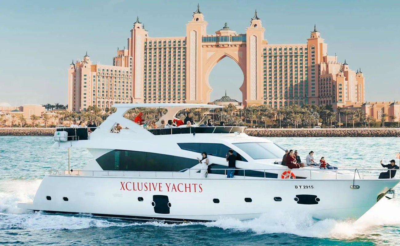 Dubai Marina Luxury Yacht Tour with Breakfast or BBQ Option, Dubai