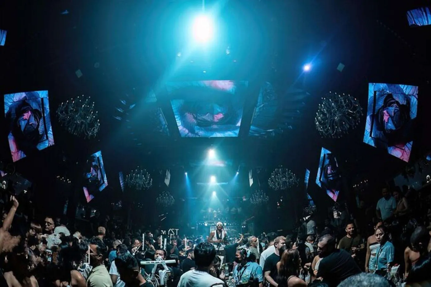 Pattaya: Rooftop & Nightlife Party Crawl, Pattaya
