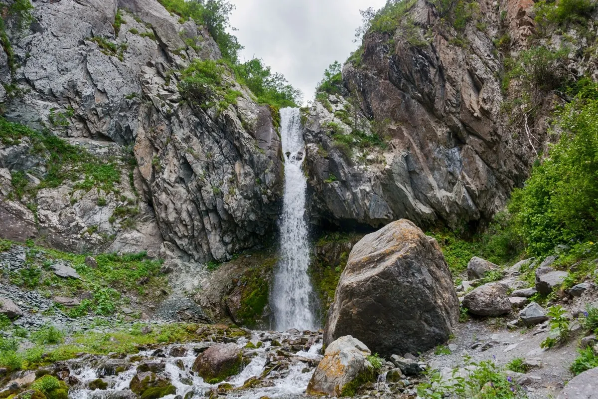 From Bishkek: Alammedinsky Gorge and Teke-Tor Waterfall Tour, Bishkek