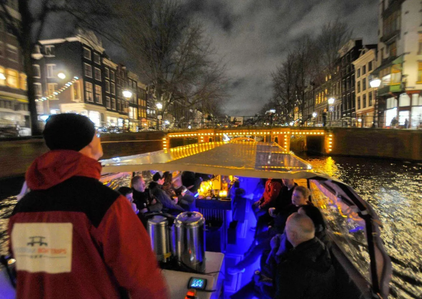 AMSTERDAM LIGHT FESTIVAL: #1 CANAL CRUISE INCL. DRINKS, Amsterdam