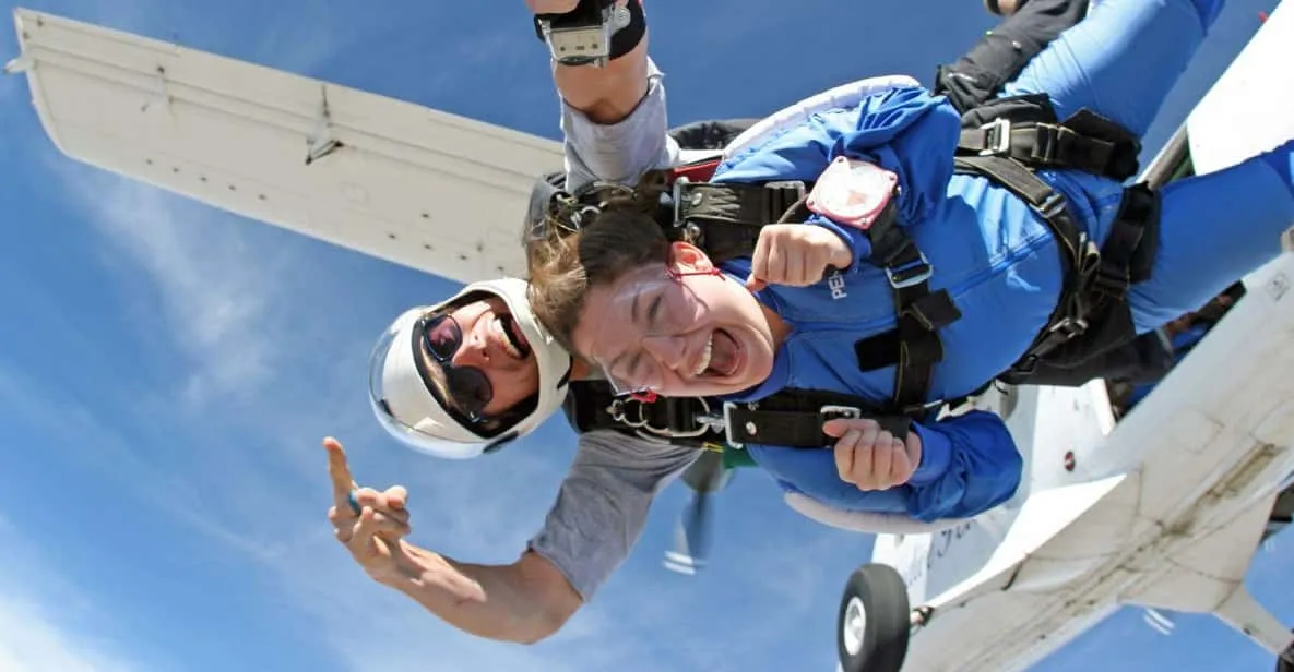 Skydive Over Barcelona – 13,000ft Tandem Jump + Transport, Barcelona