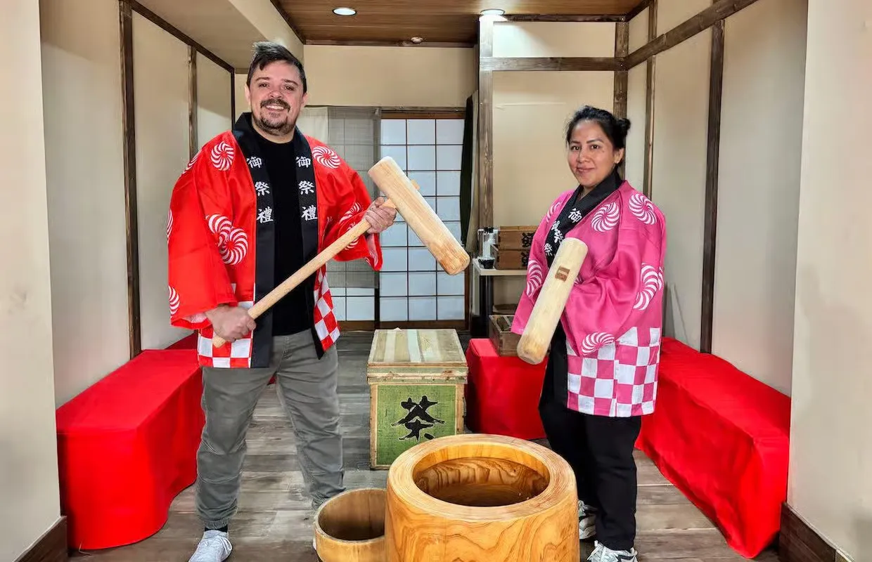 Osaka: Cultural Mochi Pounding Adventure, Osaka