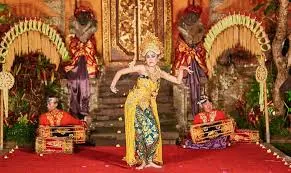 Ubud Palace: Enchanting Legong Dance Experience, Ubud