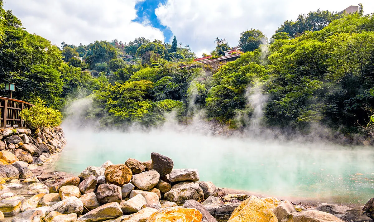 Taipei: Hot Springs & Volcano Adventure, Taipei