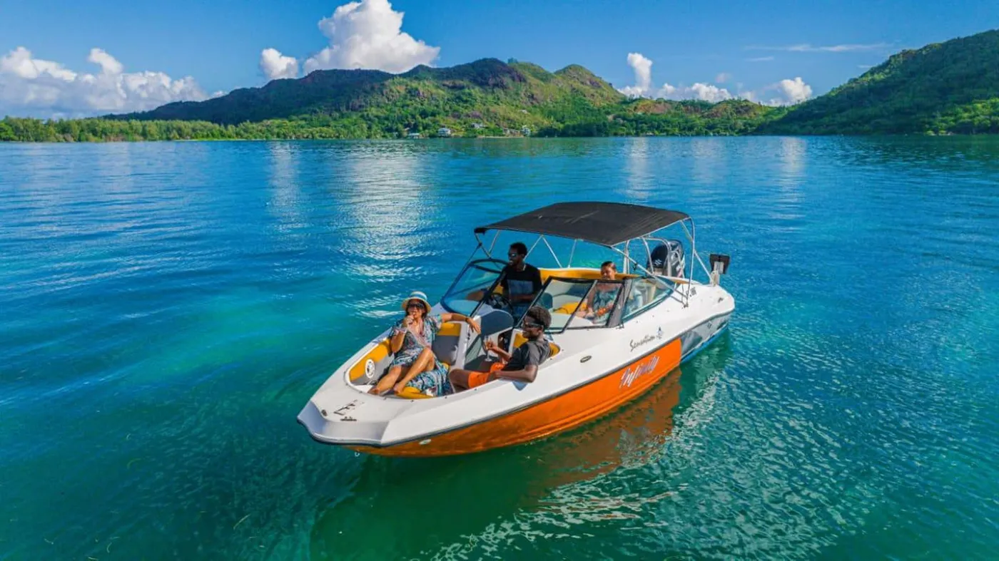 Praslin: Island Adventure & Tortoise Sanctuary, Praslin
