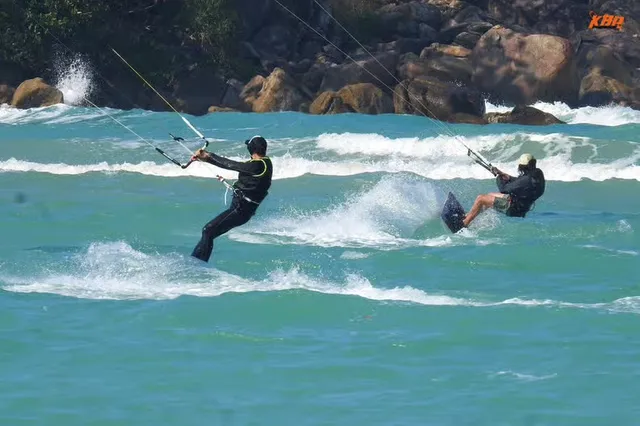 Kitesurfing lesson with a pro