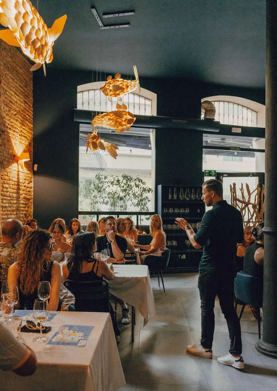 Valencia: Intimate Spanish Wine & Tapas Experience, Valencia
