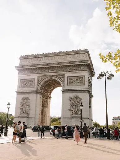 Paris: Iconic Arc de Triomphe Heritage Tour, Paris