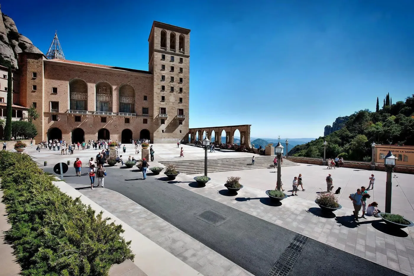 Montserrat: Heritage & Artistic Retreat, Barcelona