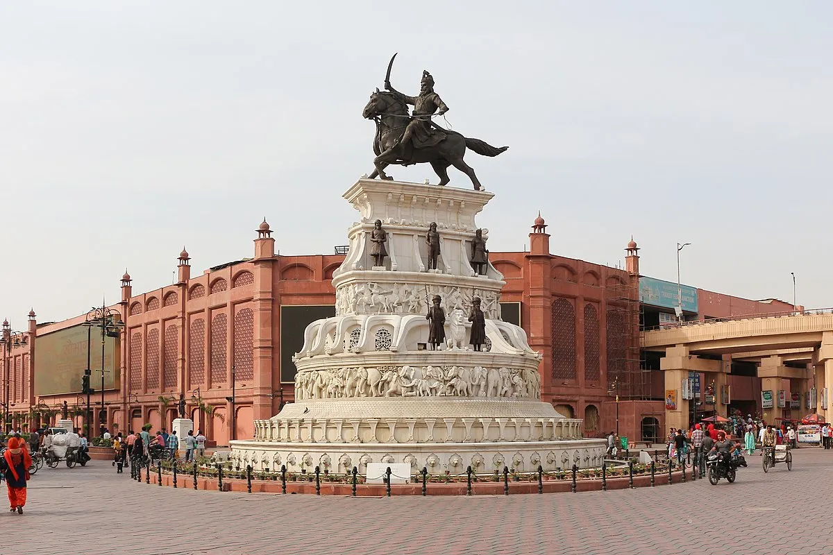 Maharaja Ranjit Singh Statue, Amritsar