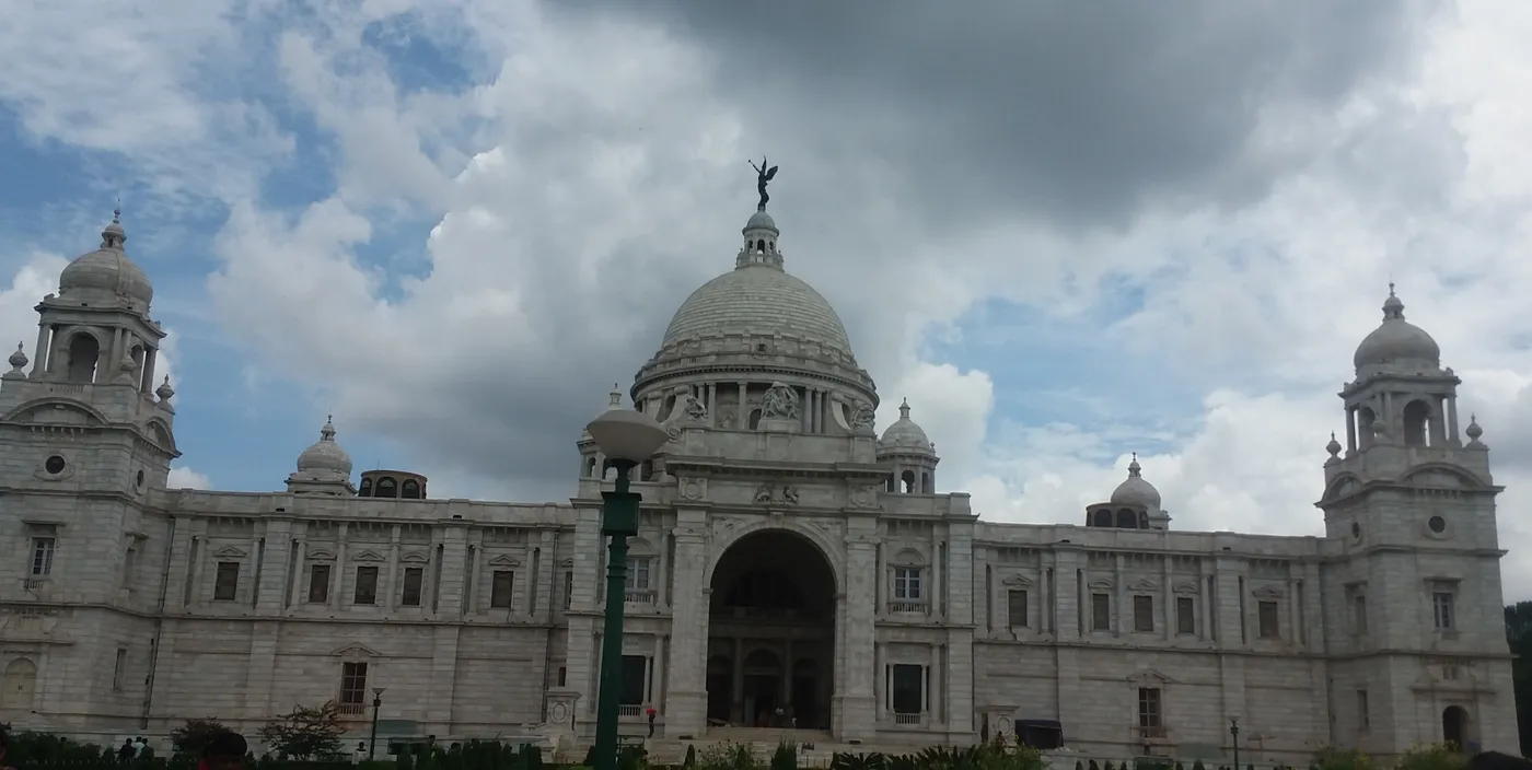 Explore Victoria Memorial Hall, Kolkata