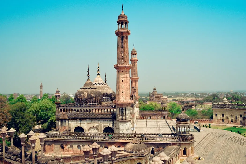 Explore Bara Imambara, Lucknow