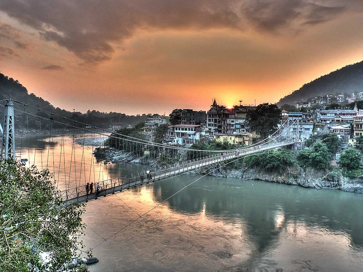 Visit Lakshman Jhula, Rishikesh