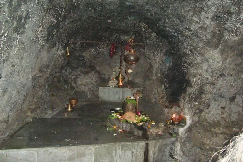 Vashishta Gufa, Rishikesh