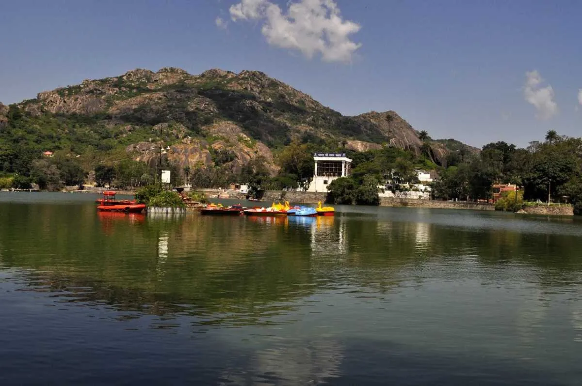 Mount Abu: Enchanting Nakki Lake Escape, Mount Abu