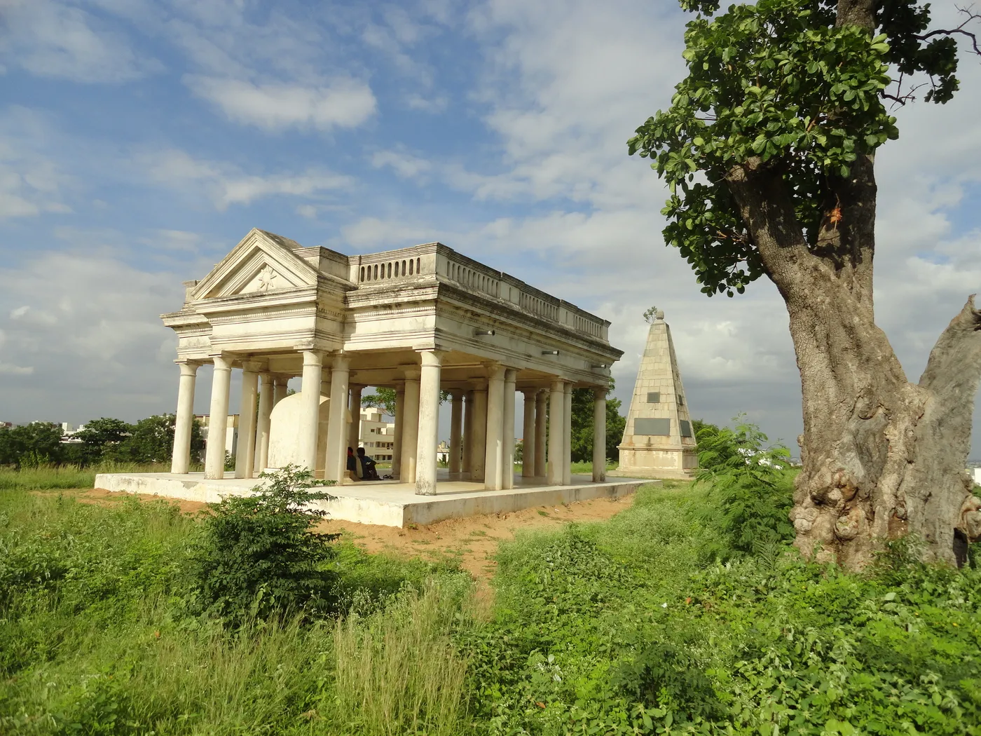 Explore Raymonds Tomb, Hyderabad