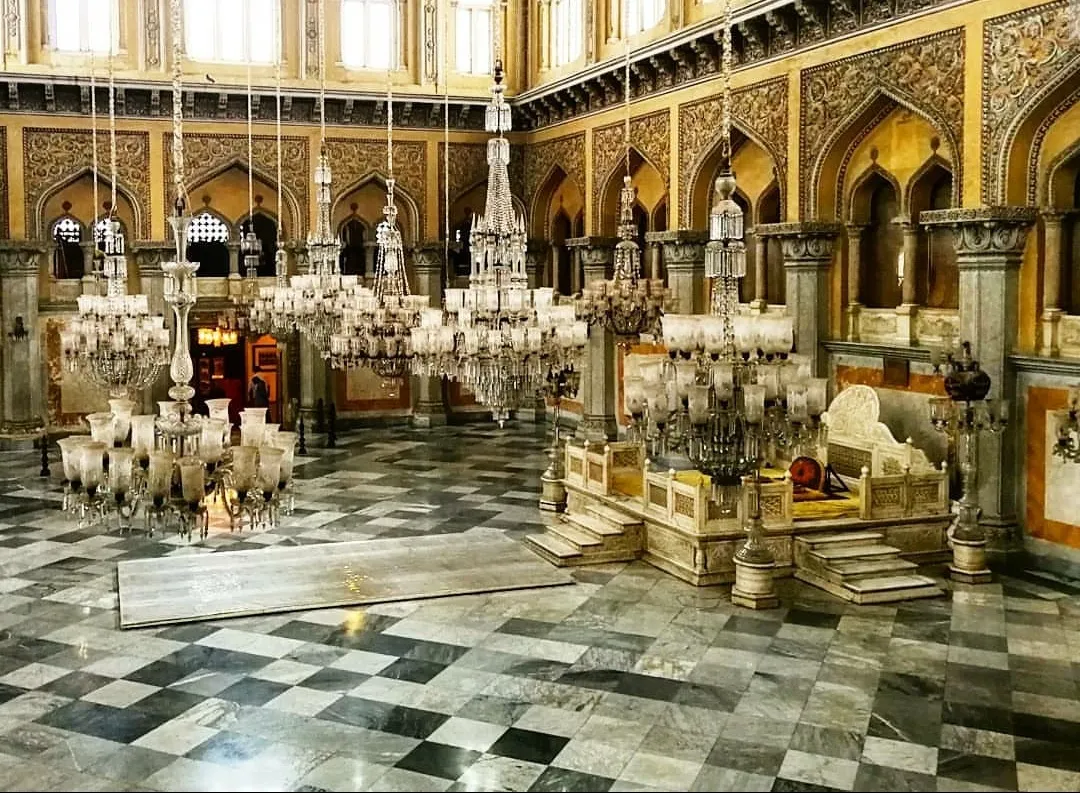 Check out Tahniyat Mahal, Hyderabad