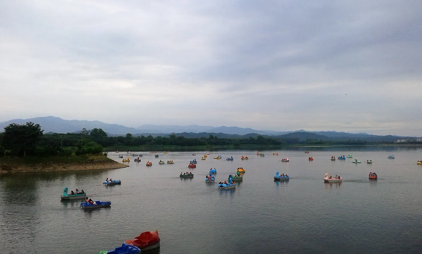 Visit Sukhna Lake, Chandigarh