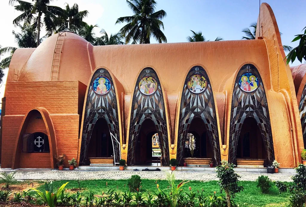Visit St. George Orthodox Koonan Kurish Old Syrian Church, Kochi
