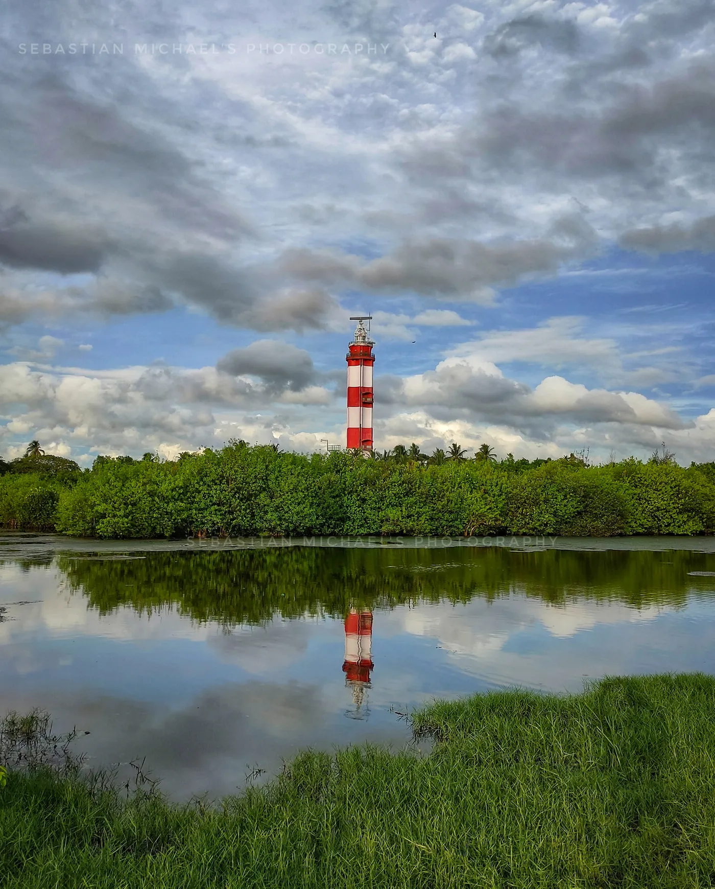 Explore Puthuvype Lighthouse, Kochi
