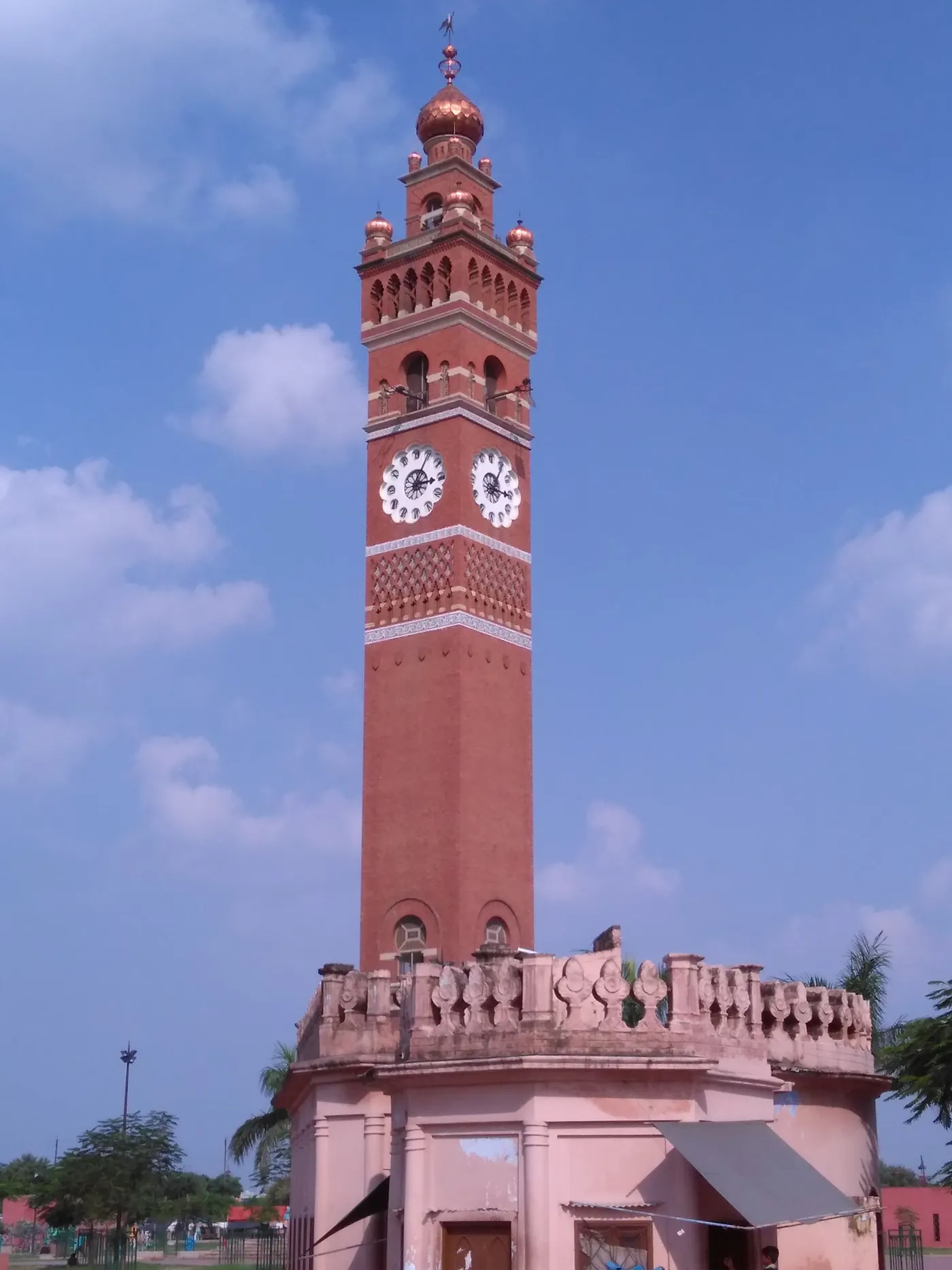 Visit Husainabad Clock Tower, Lucknow