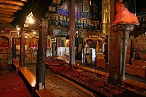Explore Du-Khang, Leh