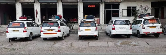 Taxis & Shuttles