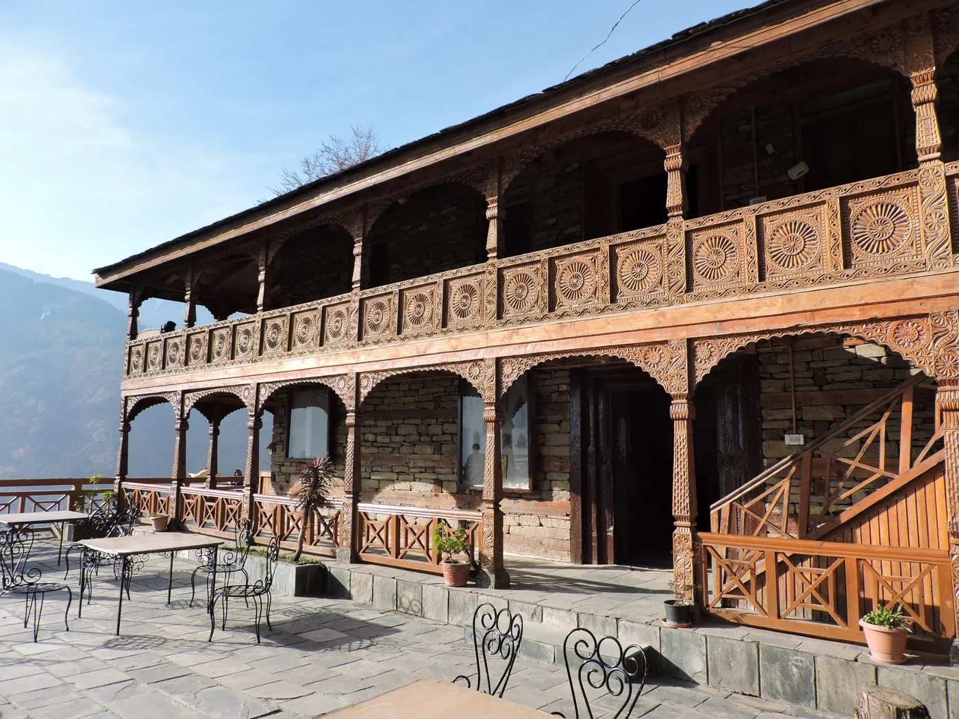 Explore Naggar Castle, Naggar