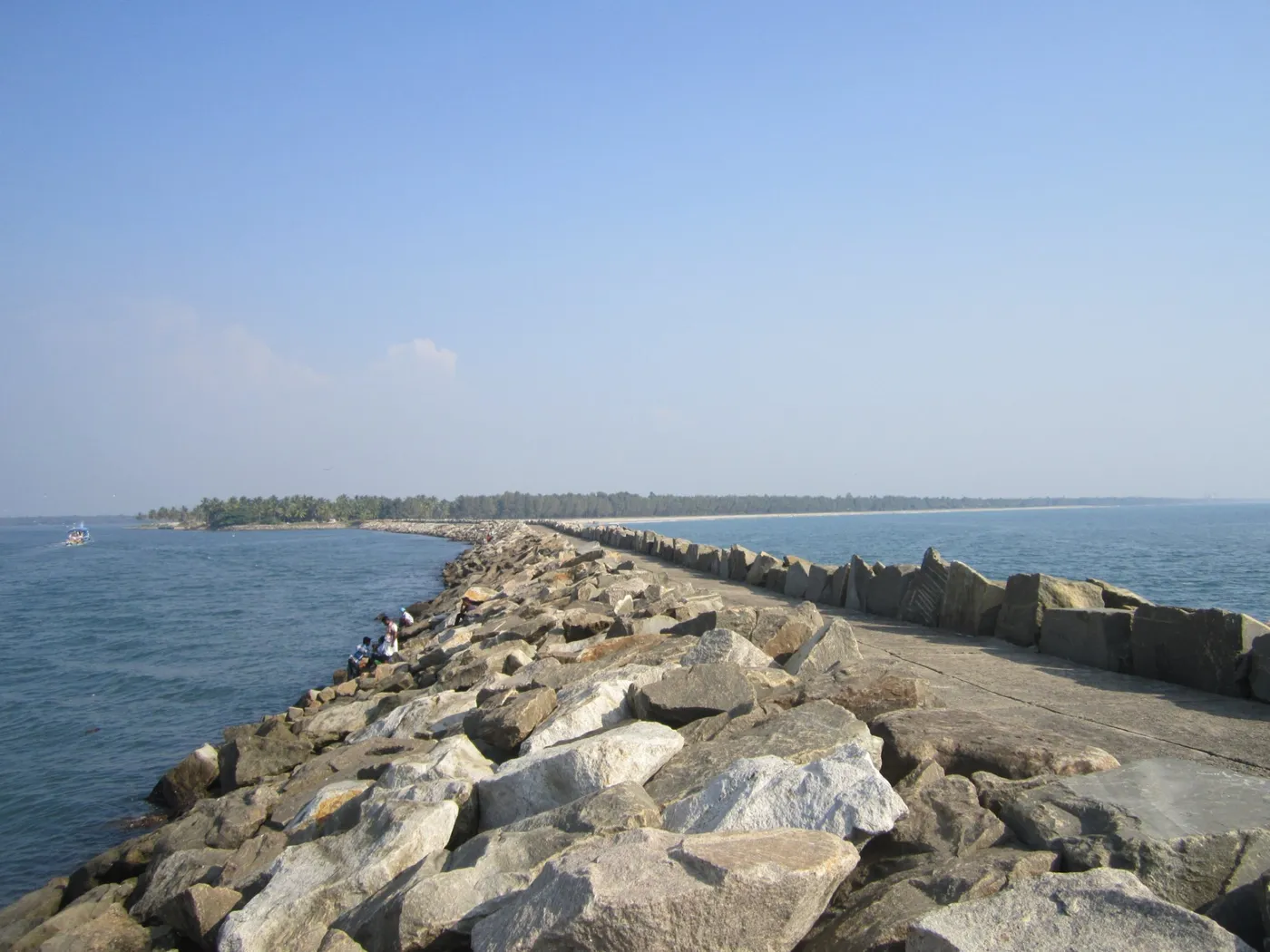 Visit Thirumullavaram Beach, Kollam